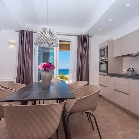 Villa Diva With 7 Bedrooms, Heated Pool, Sauna And Fun Zone, Sea Views *