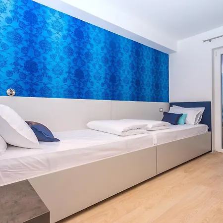 Diva With 7 Bedrooms, Heated Pool, Sauna And Fun Zone, Sea Views *