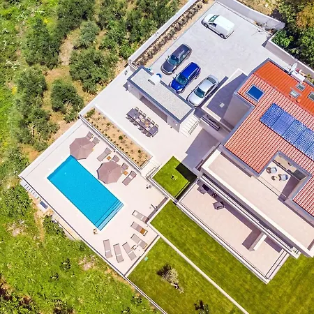 Villa Diva With 7 Bedrooms, Heated Pool, Sauna And Fun Zone, Sea Views